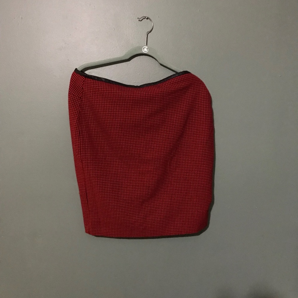 Express red and black skirt